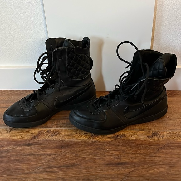 Nike Boots - Picture 2 of 6
